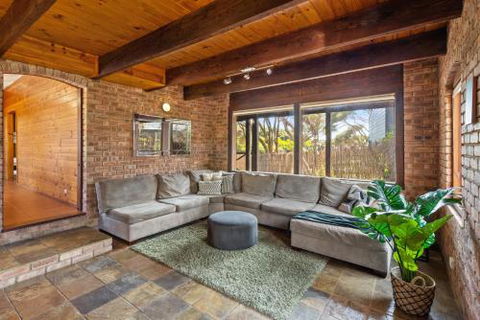Coleys Beach House Yallingup - Phillip Island Accommodation 3