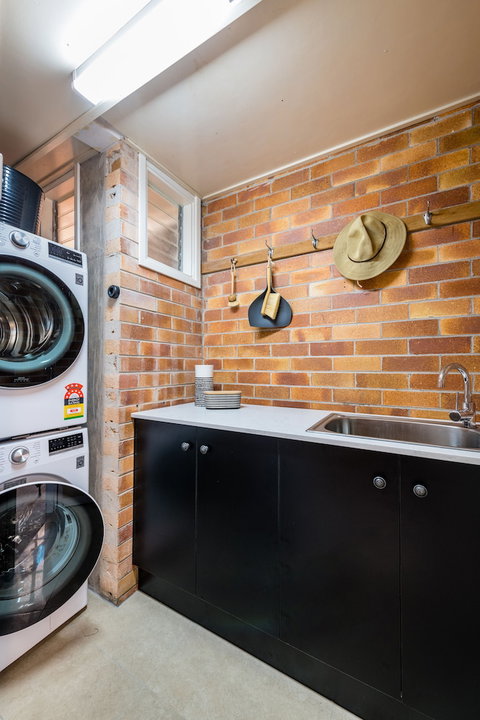 Hedge House- Luxury Space Style Location - Phillip Island Accommodation 2