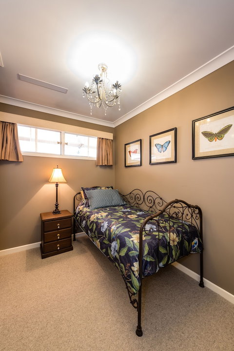 Hedge House- Luxury Space Style Location - Phillip Island Accommodation 4