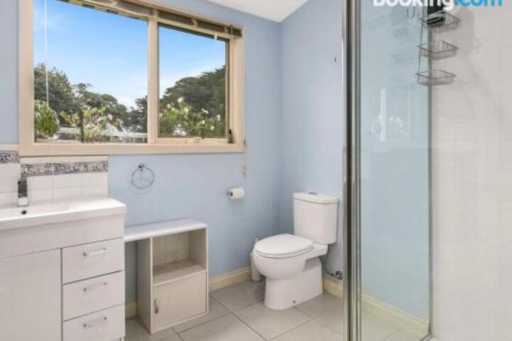 Almurta ACT Phillip Island Accommodation