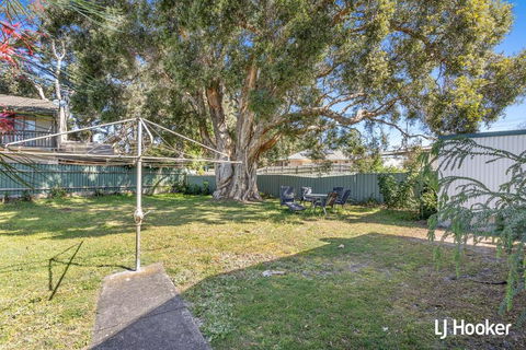 Cromarty Cottage 900m From Birubi Beach - Phillip Island Accommodation 2