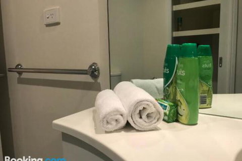 Townsville Strand Lighthouse Apartment 3 - Phillip Island Accommodation 2