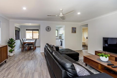 Freshly Renovated Dog Friendly House Walking Distance To Waterfront - Phillip Island Accommodation 5