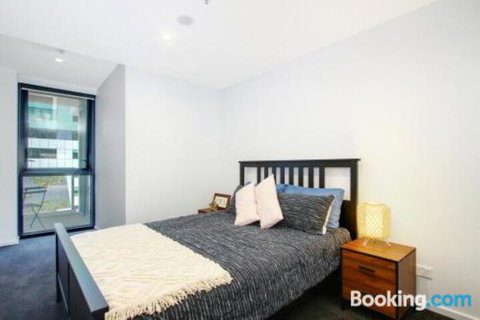Cozy Homely Apartment CBR Central - Phillip Island Accommodation 3