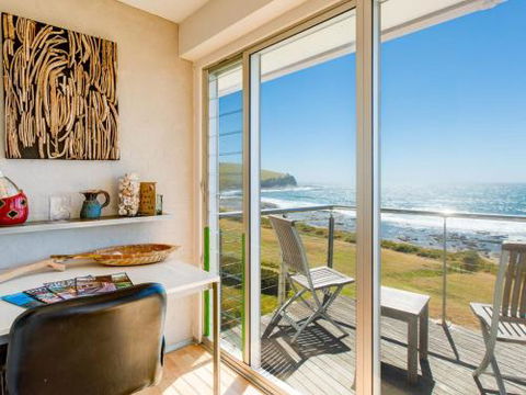 PENZANCE Gerroa Beachfront To Shelley Beach & 4pm Check Out Sundays - Phillip Island Accommodation 0