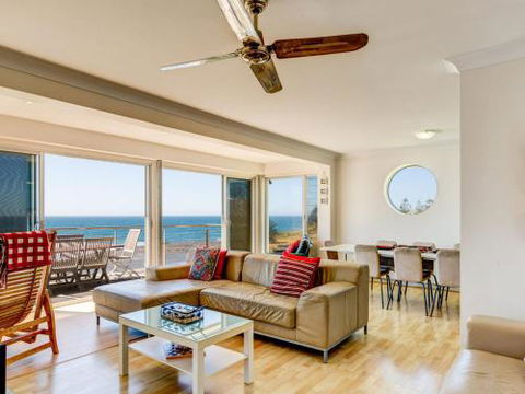 PENZANCE Gerroa Beachfront To Shelley Beach & 4pm Check Out Sundays - Phillip Island Accommodation 1