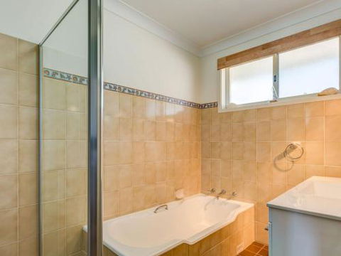 PENZANCE Gerroa Beachfront To Shelley Beach & 4pm Check Out Sundays - Phillip Island Accommodation 2