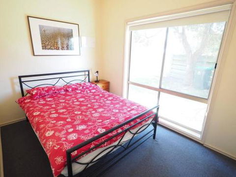 Sunset Deck Beach House Sandy Point - Phillip Island Accommodation 5