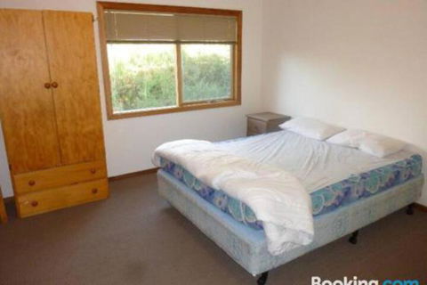 11 The Boulevarde Sandy Point - Phillip Island Accommodation 3