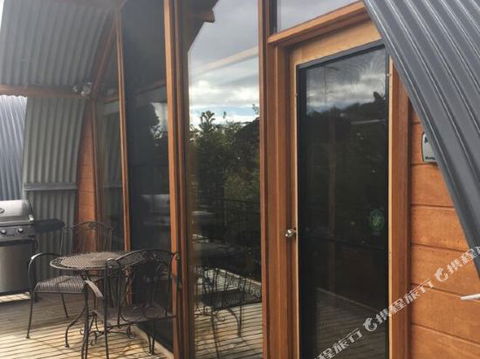 Bruny Island Accommodation 43 Degrees Beachside Studio Spa Apartments (1) - Phillip Island Accommodation 4