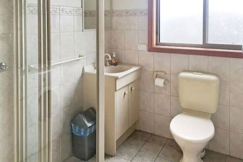 Home Near Shops & Beach - Phillip Island Accommodation 1