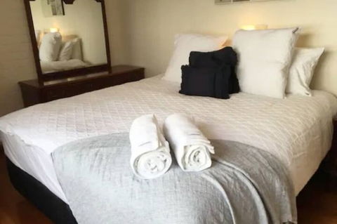 Home Near Shops & Beach - Phillip Island Accommodation 0