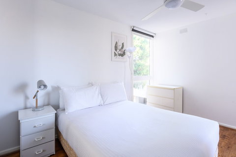 COMO - Phillip Island Accommodation 3