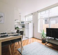 Cosy Melbourne Apartment Close To CBD - Phillip Island Accommodation