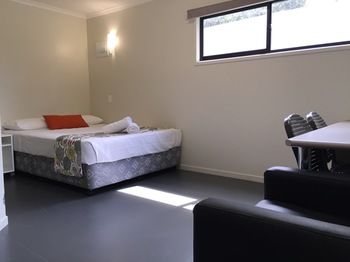 Beaches Of Byron - Phillip Island Accommodation 2