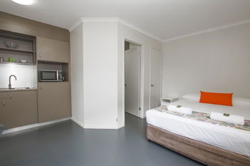 Beaches Of Byron - Phillip Island Accommodation 6