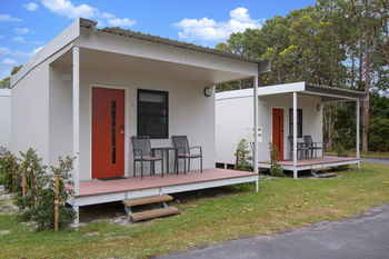 Beaches Of Byron - Phillip Island Accommodation 1