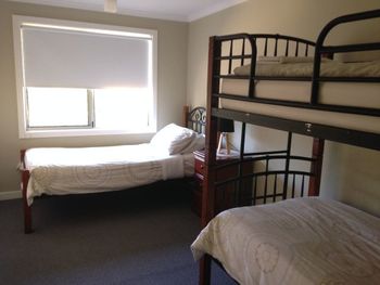 Port Lincoln Holiday Houses - Phillip Island Accommodation 2