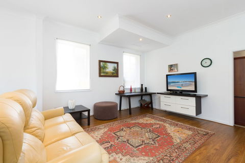 Pelicanstay Holiday Home Bondi Beach - Phillip Island Accommodation 1