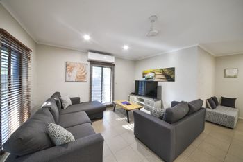 Seaclusion - Phillip Island Accommodation 1