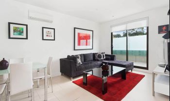 Smart Modern In St. Kilda - Phillip Island Accommodation 1