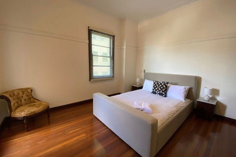 Art Deco Luxury On Elizabeth Quay - Phillip Island Accommodation 6