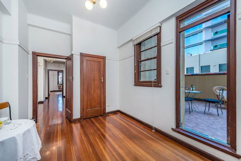 Art Deco Luxury On Elizabeth Quay - Phillip Island Accommodation 3