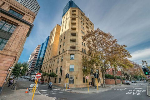 Art Deco Luxury On Elizabeth Quay - Phillip Island Accommodation 1