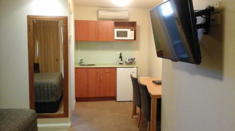 Willows Motel - Phillip Island Accommodation 6