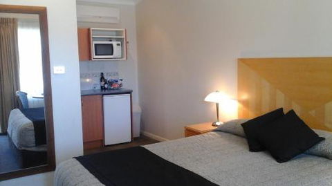 Willows Motel - Phillip Island Accommodation 4