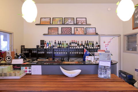 Vineyard Hill - Phillip Island Accommodation 5