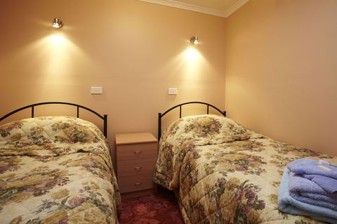 North East Rest Awhile Bed & Breakfast - Phillip Island Accommodation 4
