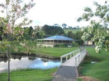 Buttercup Cottage & Private Apartment - Phillip Island Accommodation 0