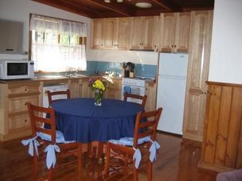 Buttercup Cottage & Private Apartment - Phillip Island Accommodation 6