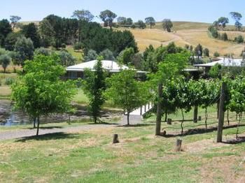 Buttercup Cottage & Private Apartment - Phillip Island Accommodation 2