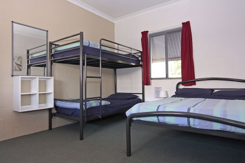 Byron Bay YHA Hostel/Backpackers - Phillip Island Accommodation 6