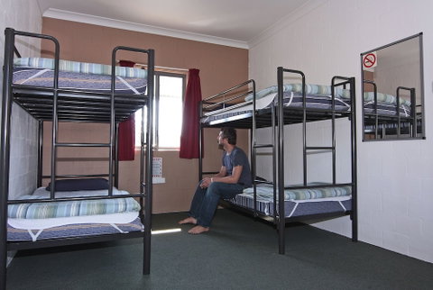 Byron Bay YHA Hostel/Backpackers - Phillip Island Accommodation 5