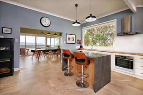 Albany Harbourside Apartments And Houses - Phillip Island Accommodation 0