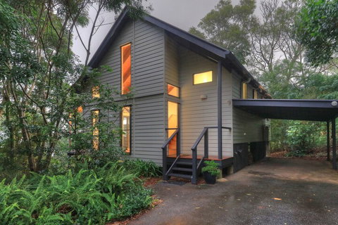 Montville Misty View Cottages - Phillip Island Accommodation 6