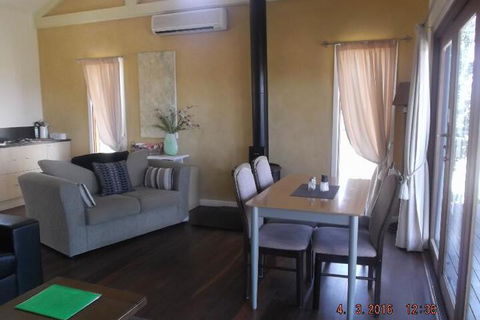 Outlook Hill Pavilion Suites & Spa Cottages - Phillip Island Accommodation 3