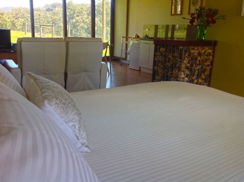 Valley Farm Vineyard Cottages - Phillip Island Accommodation 3