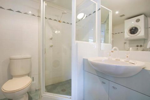 Lhotsky Apartments - Phillip Island Accommodation 5