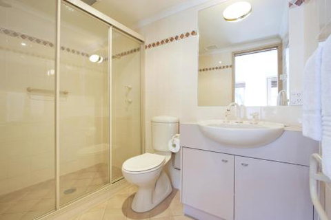 Lhotsky Apartments - Phillip Island Accommodation 2