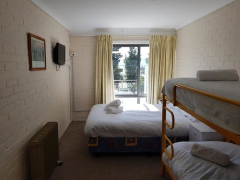 Summit 7 - Phillip Island Accommodation 6