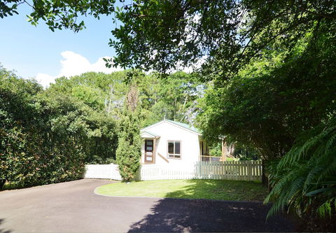 Apple Tree Cottage & Studio - Phillip Island Accommodation 0