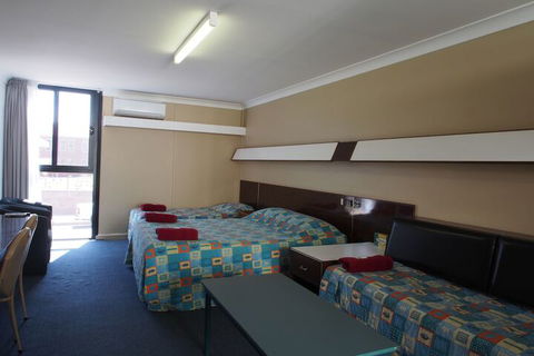 City Beach Motel - Phillip Island Accommodation 4