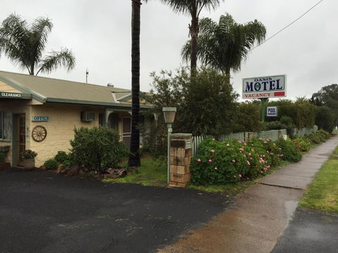 Oasis Motel Peak Hill - Phillip Island Accommodation 5