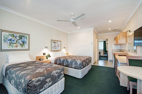 Colonial Terrace Motor Inn - Phillip Island Accommodation 1
