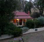Sinnamons Cottage - Phillip Island Accommodation