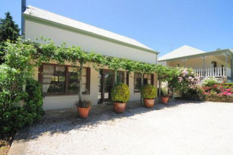 Daisy Cottage - Phillip Island Accommodation 0